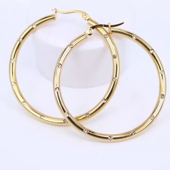 New Cold Plated Crystal Hoop earrings - Picture 2 of 4